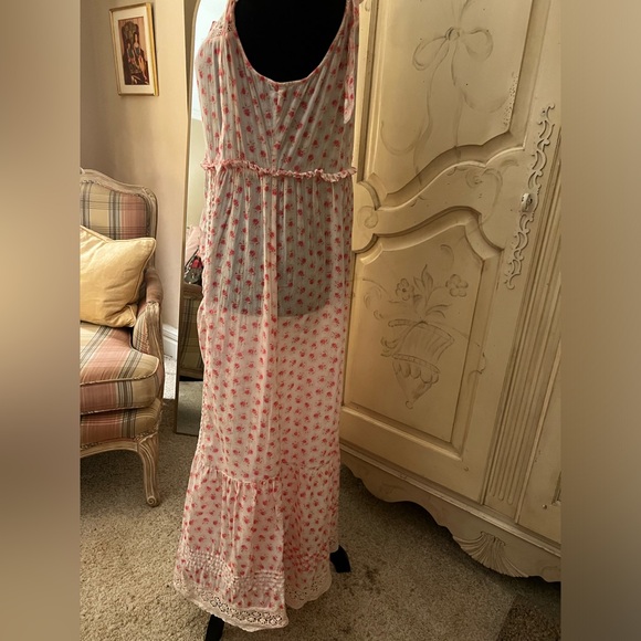 Beautiful floral print LoveShackFancy summer dress - Picture 4 of 7